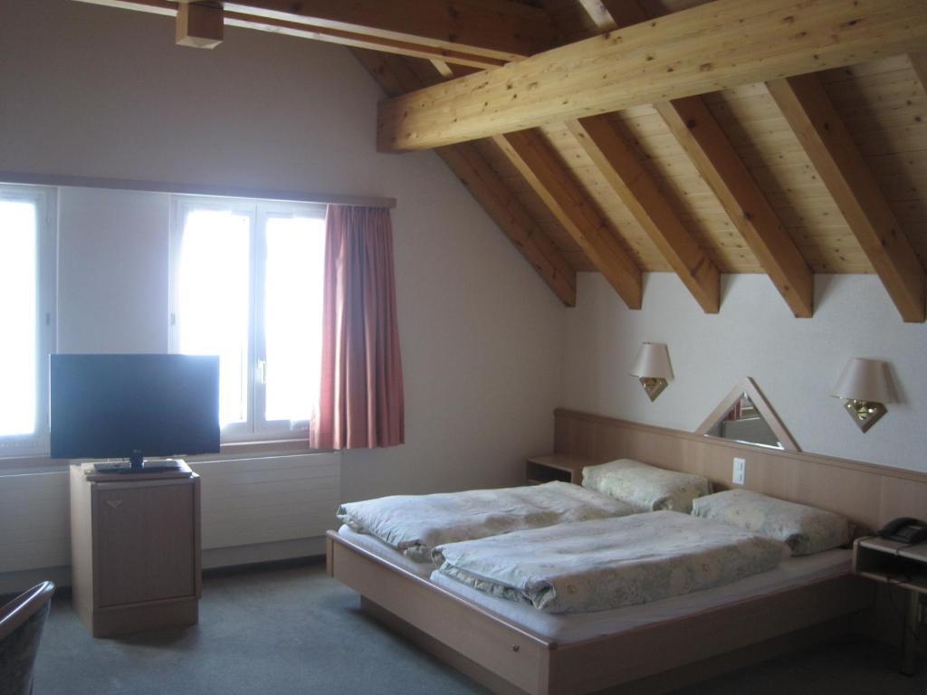Hotel Des Alpes Realp Quarto foto
